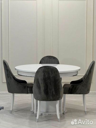 Столы и стулья.Оплата при получении