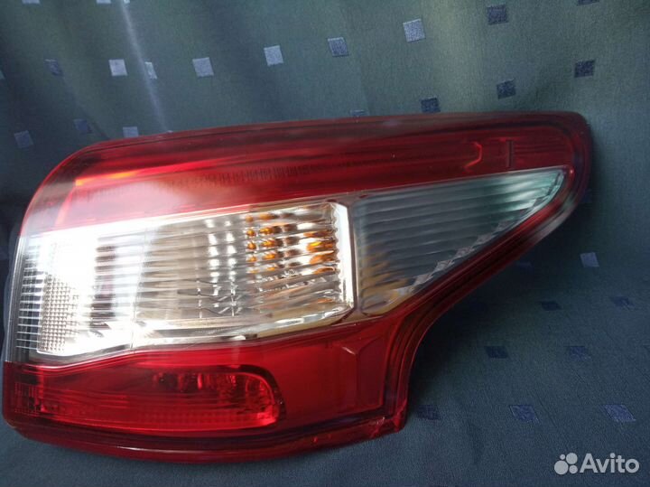 Задний фонарь Nissan Qashqai