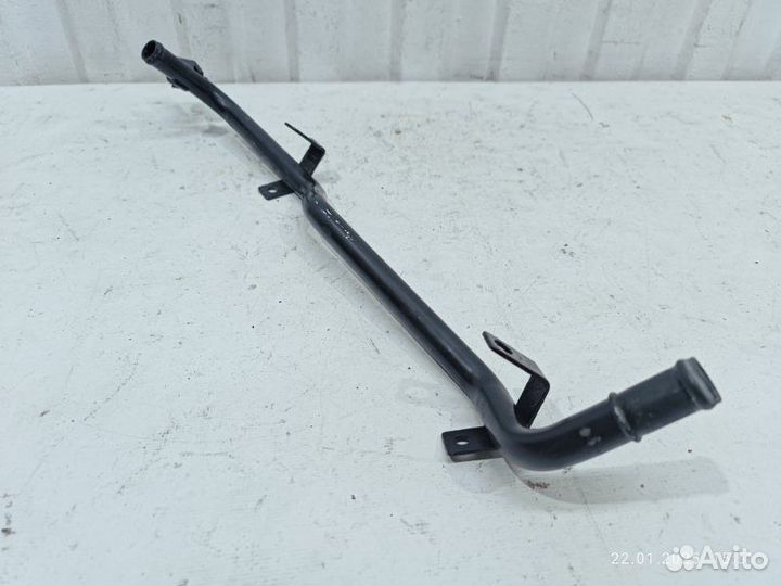 Трубка системы охлаждения Volkswagen Passat B6 BVY