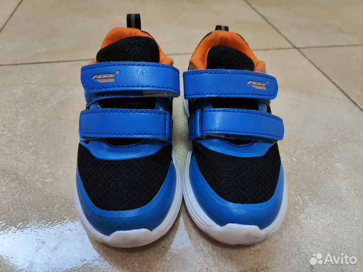 Кроссовки Fess