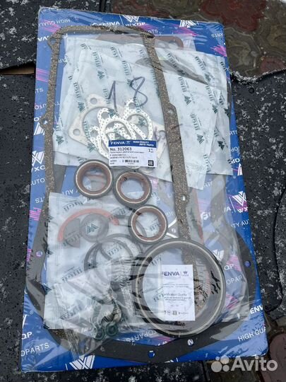 Комплект прокладок двигателя Audi