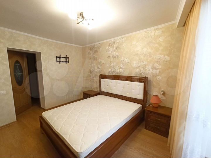 4-к. квартира, 95 м², 3/10 эт.