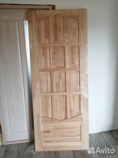 Дверь новая