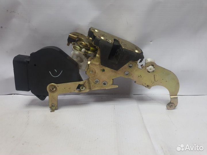 Замок двери передний левый Geely Mk седан MR4790A