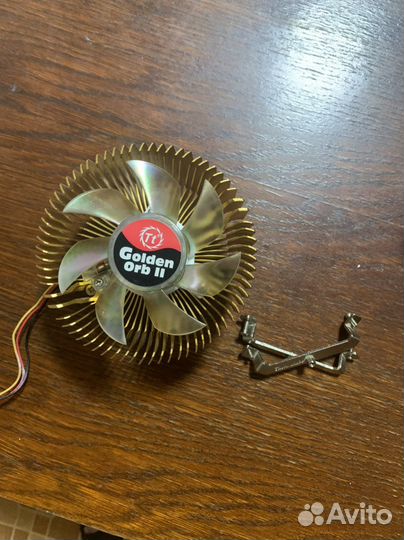 Кулер для процессора Thermaltake Golden Orb II