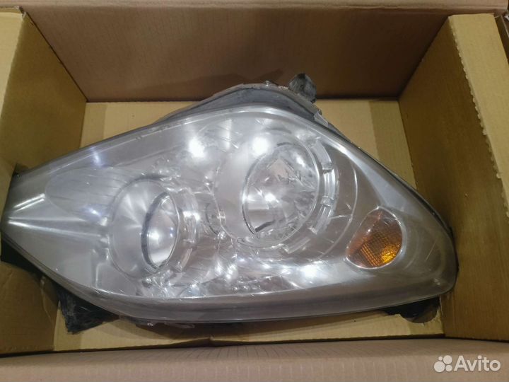 Фары левая и правая Opel Astra