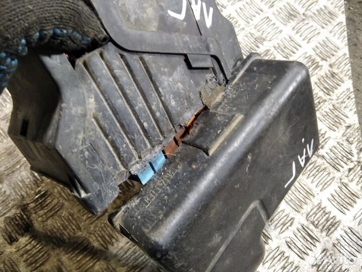 Блок предохранителей Renault Laguna 2