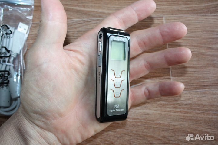 Цифровой диктофон cenix VR-W700
