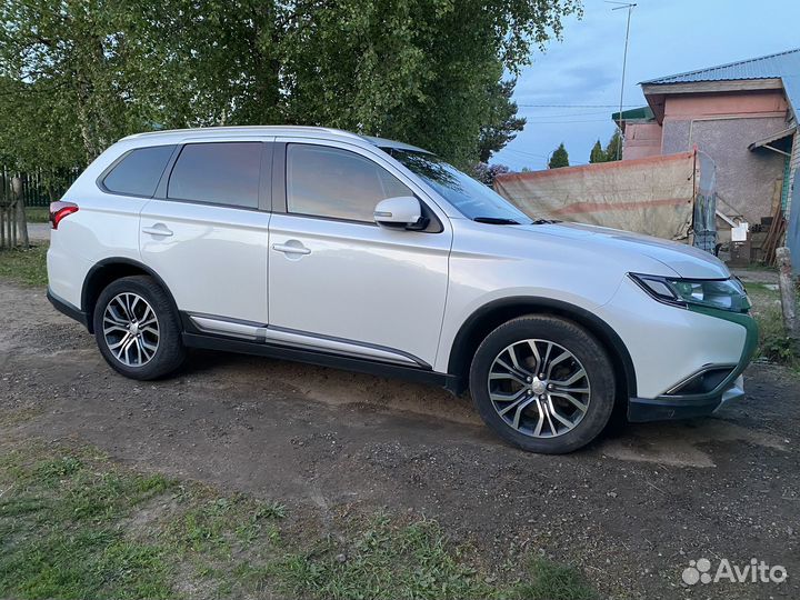 Mitsubishi Outlander 2.4 CVT, 2016, 134 137 км