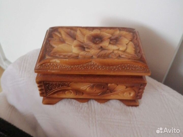 Шкатулка резная деревянная ручная работа