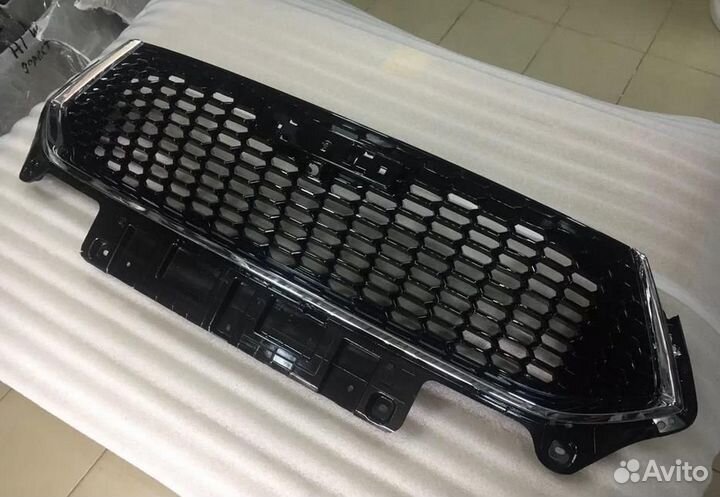 Решетка радиатора штатная Haval F7 / F7x