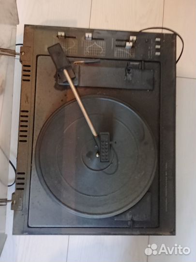 Виниловые проигрыватели нерабочие