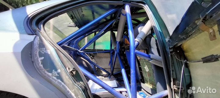 Каркас безопасности e34