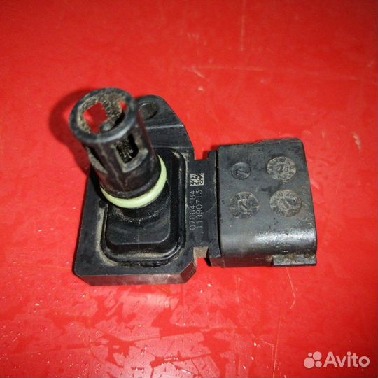 Датчик расхода воздуха Nissan Cube