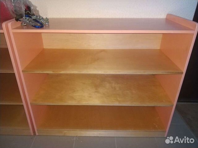 2 стеллажа детских