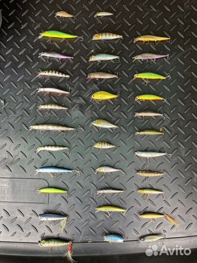 Набор воблеров с коробкой