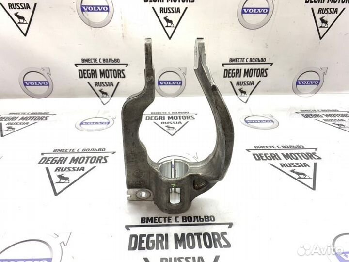 Кронштейн амортизатора левый Range Rover L494 -22