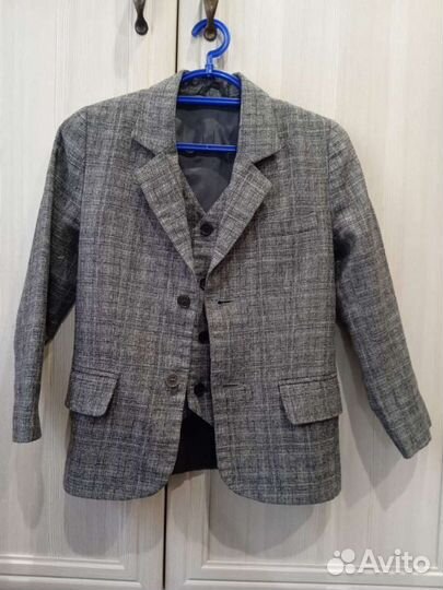 Школьный костюм