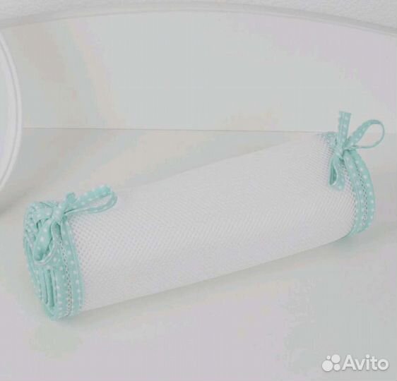 Защитный бортик на кроватку (дышащая сетка)