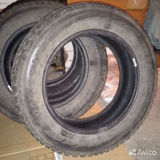 Goodyear Ultragrip Ice Arctic 215/65 R17 99T