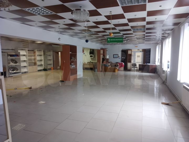 Свободного назначения, 700 м²