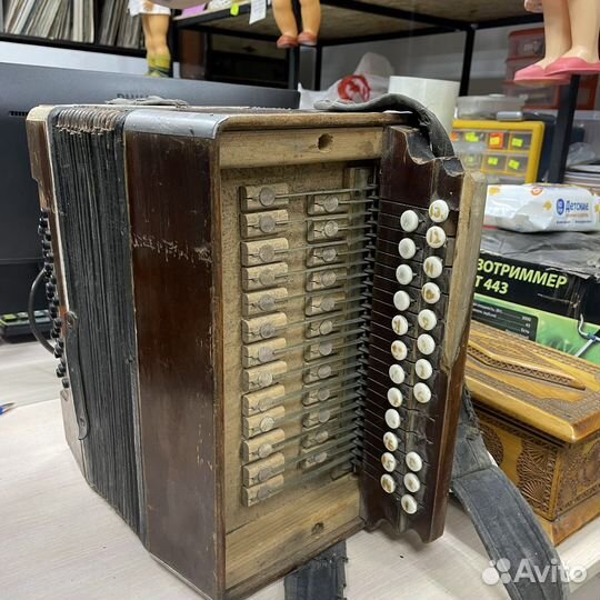Старинная гармонь Кировская фабрика (Сзр)