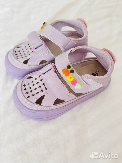 Продам сандали для девочки