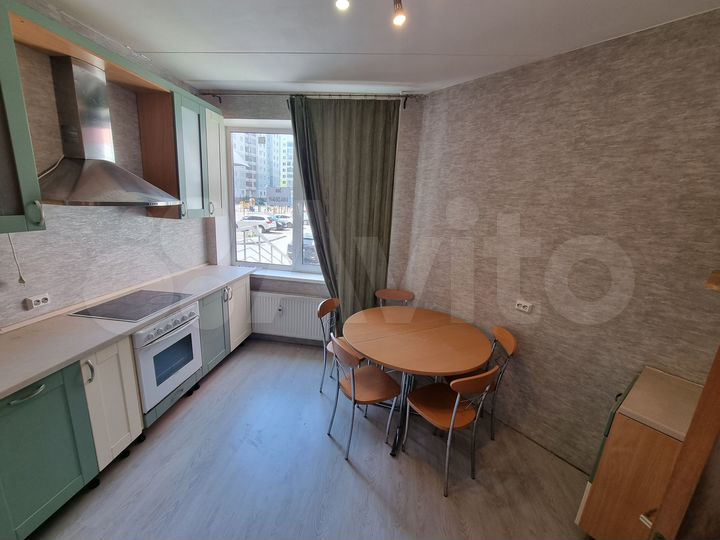 3-к. квартира, 78 м², 1/16 эт.