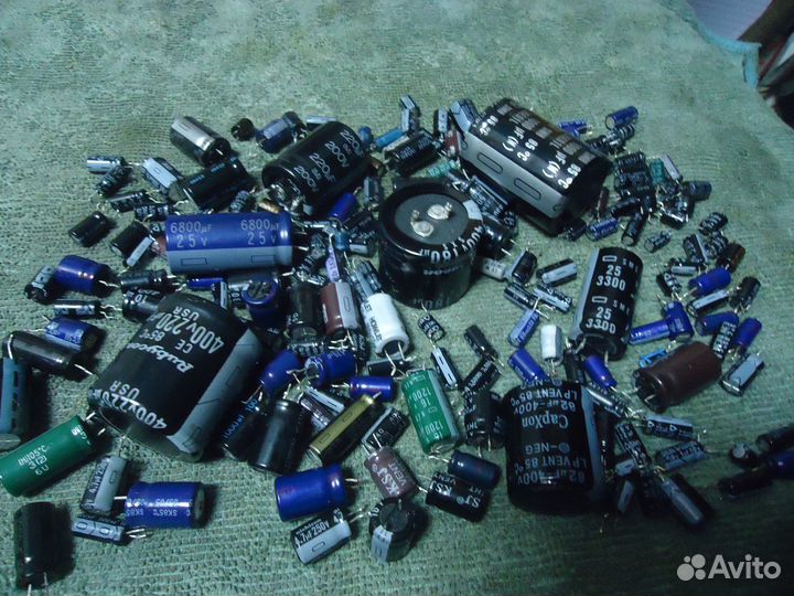 Конденсаторы 200 шт от 6.3v до 400v всё сразу