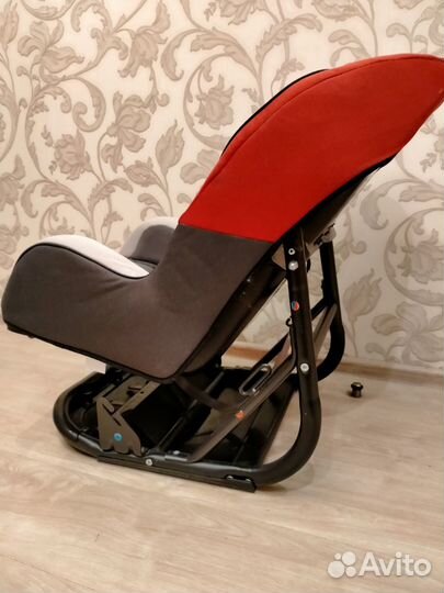 Детское автокресло brevi