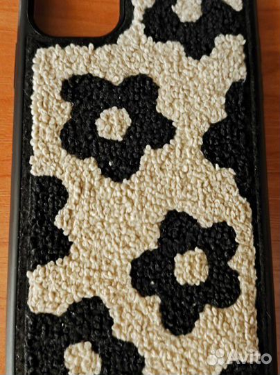 Чехол на iPhone 11