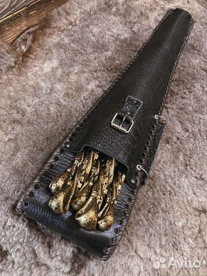 Набор с шампурами в коже 