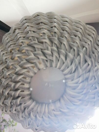 Подвесное кашпо для цветов из ротанга