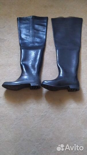 Резиновые сапоги (болотники)