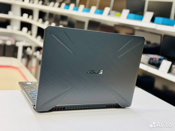 Игровой Asus 15.6