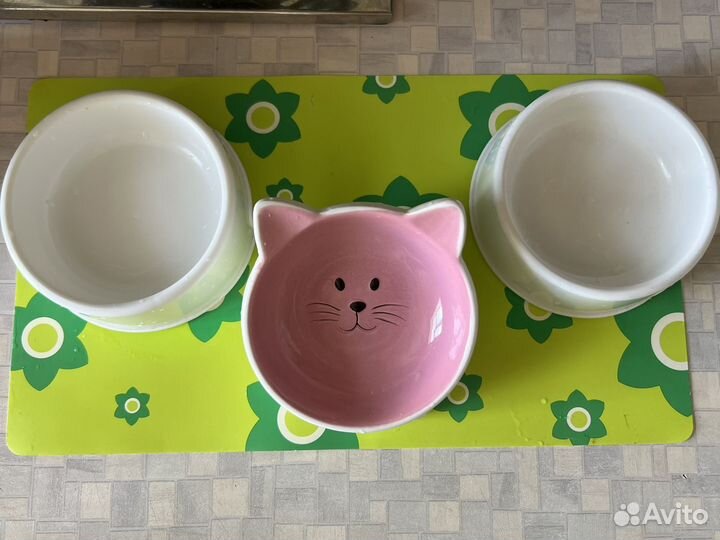 Коврик и миски