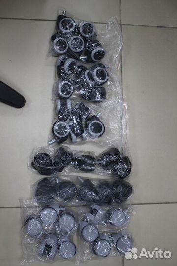 Запчасти для компьютерных кресел, столов и тумб