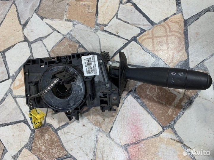 Подрулевой переключатель дворников Renault Logan