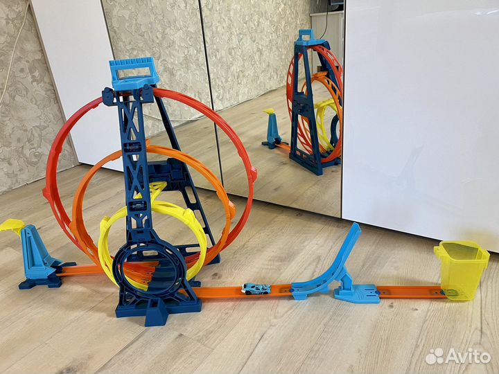 Hot Wheels трек Тройная Петля