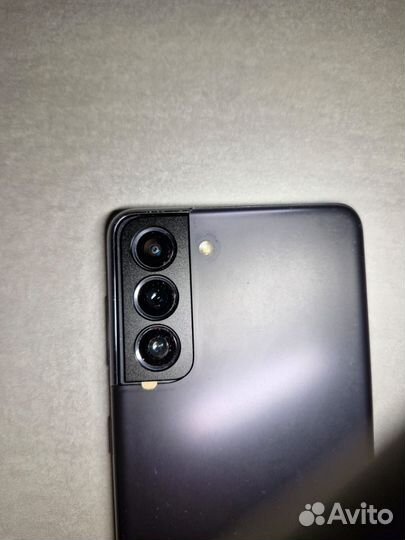 Защитная наклейка на блок камер на Samsung s21