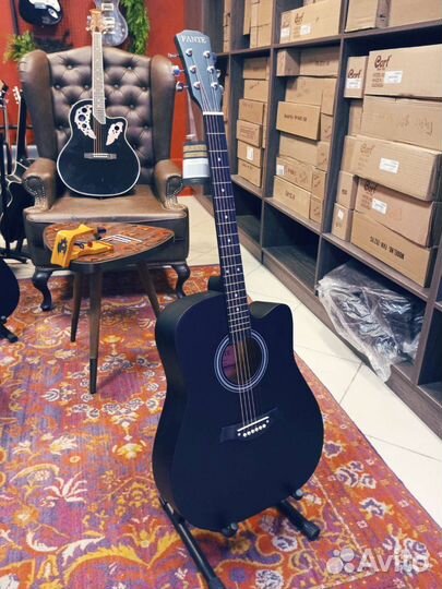 Акустическая гитара новая