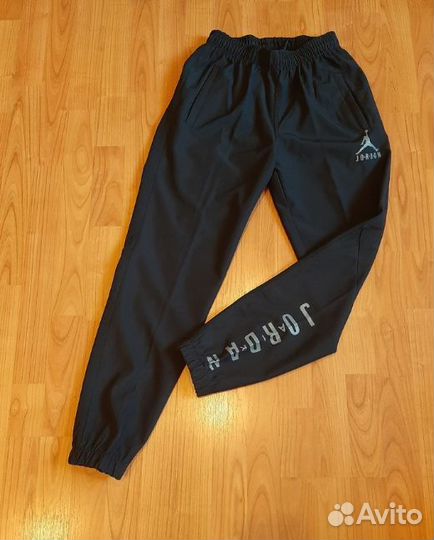 Спортивные брюки