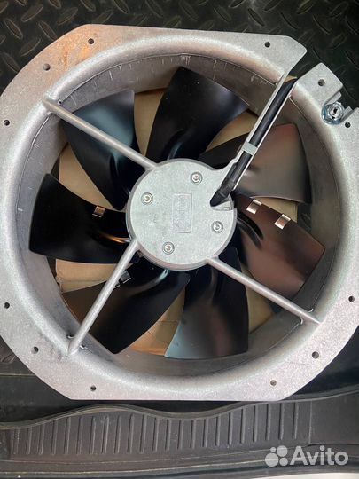 Вентилятор ebmpapst W2E250-HL06-01 (Германия)