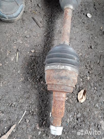 Полуось Cadillac Escalade 6.2 Кадиллак Эскалейд