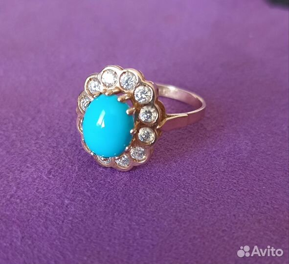 Золотое кольцо с бирюзой