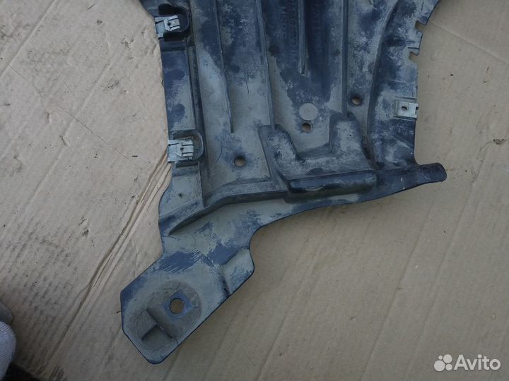 Защита переднего бампера правая Mercedes W222