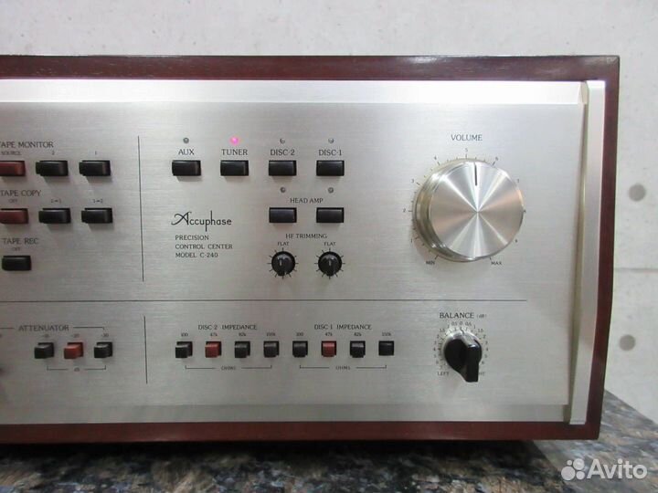 Accuphase C-240 Усилитель предварительный