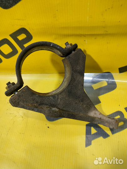 Кронштейн полуоси передний правый Ford Fusion