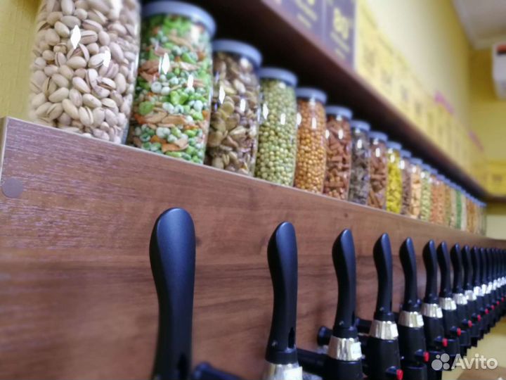 Продавец разливного пива