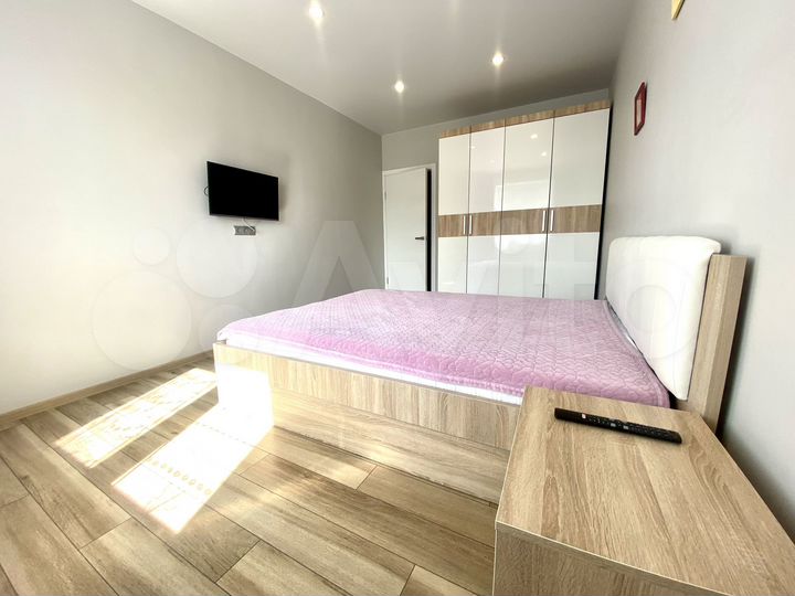 2-к. квартира, 70 м², 6/17 эт.